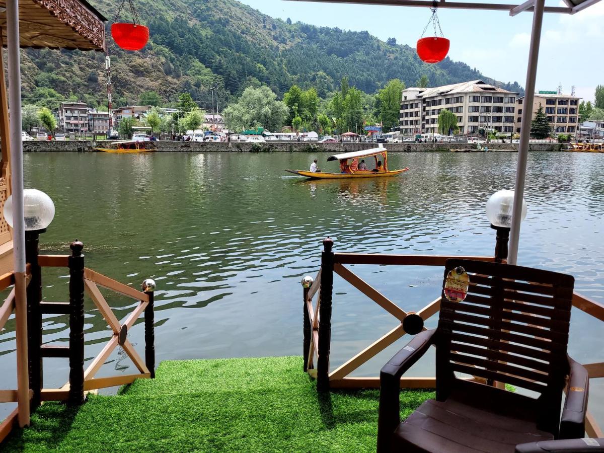Tashkand Houseboat Srīnagar Exteriör bild